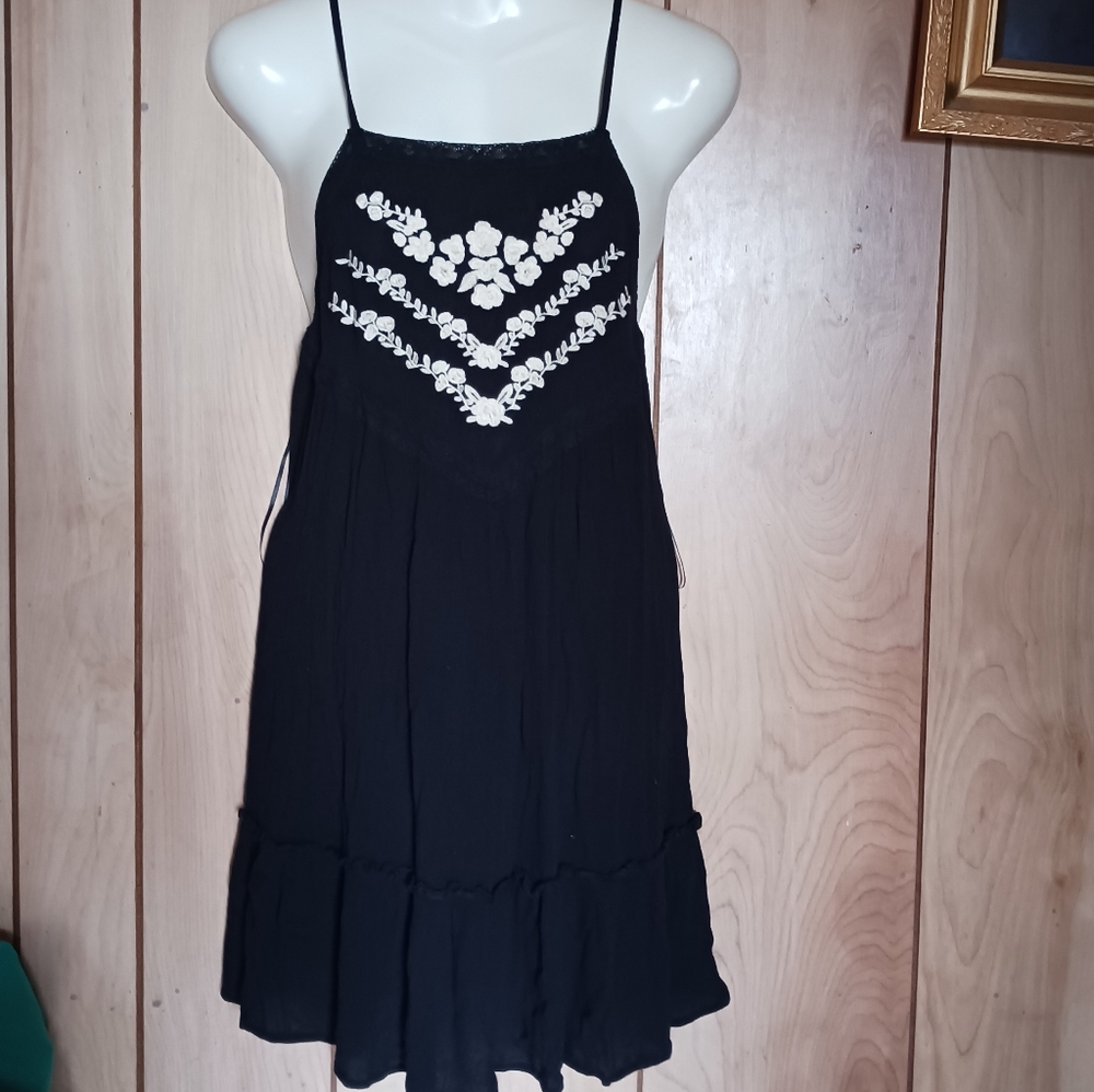 Black Floral Appliqué Mini Dress - Spaghetti Strap